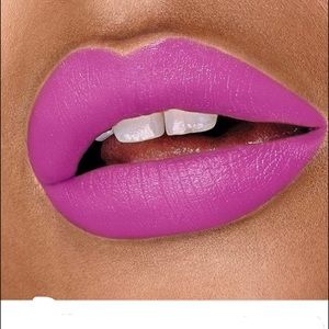 Maybelline vivid matte lipstick shade Orchid shock